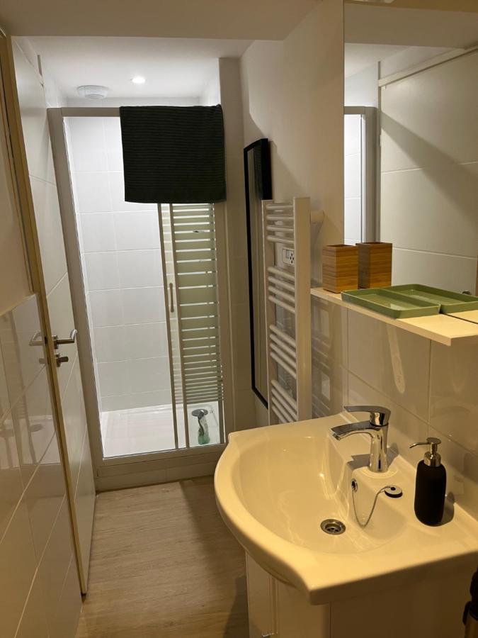 Studio Hyeres -Rue Pietonne Climatisation Lit 160 Tout Equipe - Sabrina Exterior foto